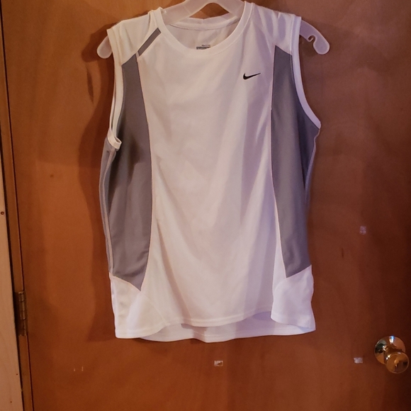 Nike Tops - Nike FITDRY top